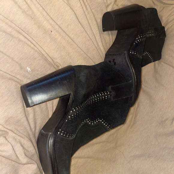 Joie Monte Western Ankle Bootie (size 7) - Picture 4 of 5